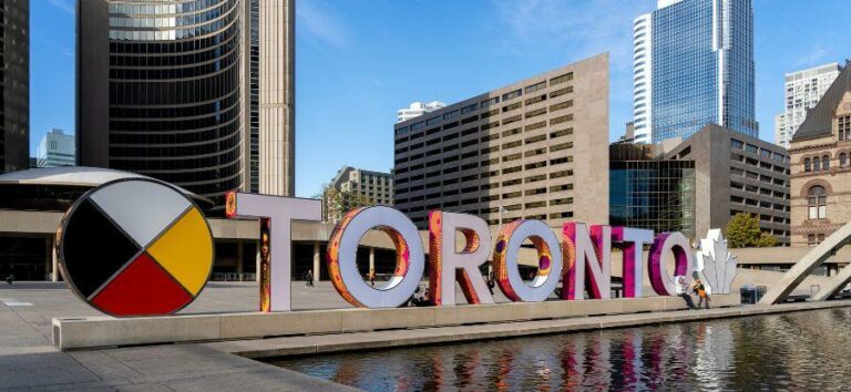 Toronrt notary public
